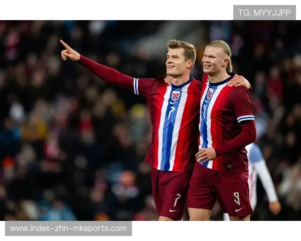 哈兰德回撤接应吸引防守——从空间制造到射门致命