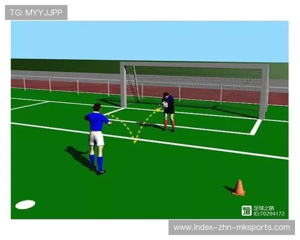 守门员夜训：反弹球清理与二次组织的衔接训练